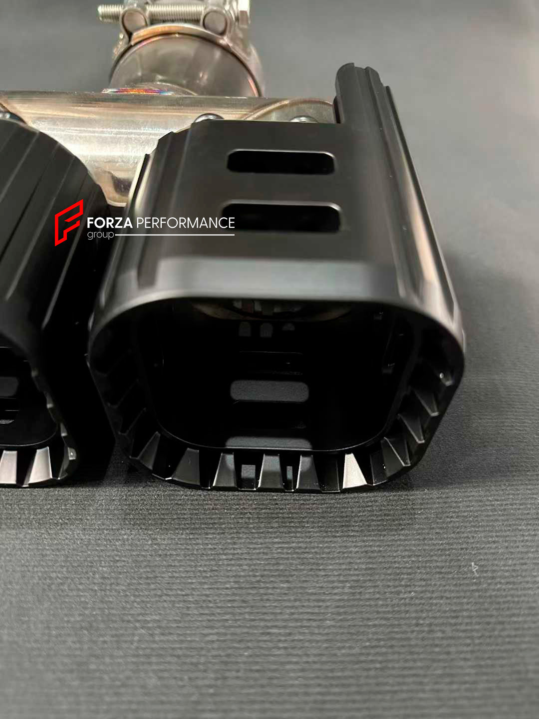 EXHAUST TIP for TOYOTA LAND CRUISER 250 LC 250 2023+

Set includes:

Exhaust Tip

Material: Steel

Note: Professional installation is required.