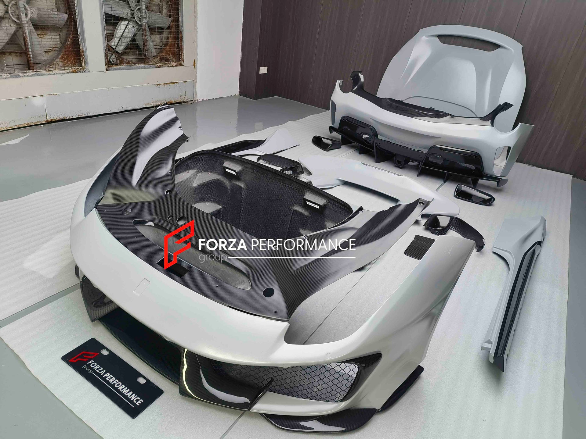 CONVERSION BODY KIT FERRARI 488 PISTA FOR FERRARI 488 2015+