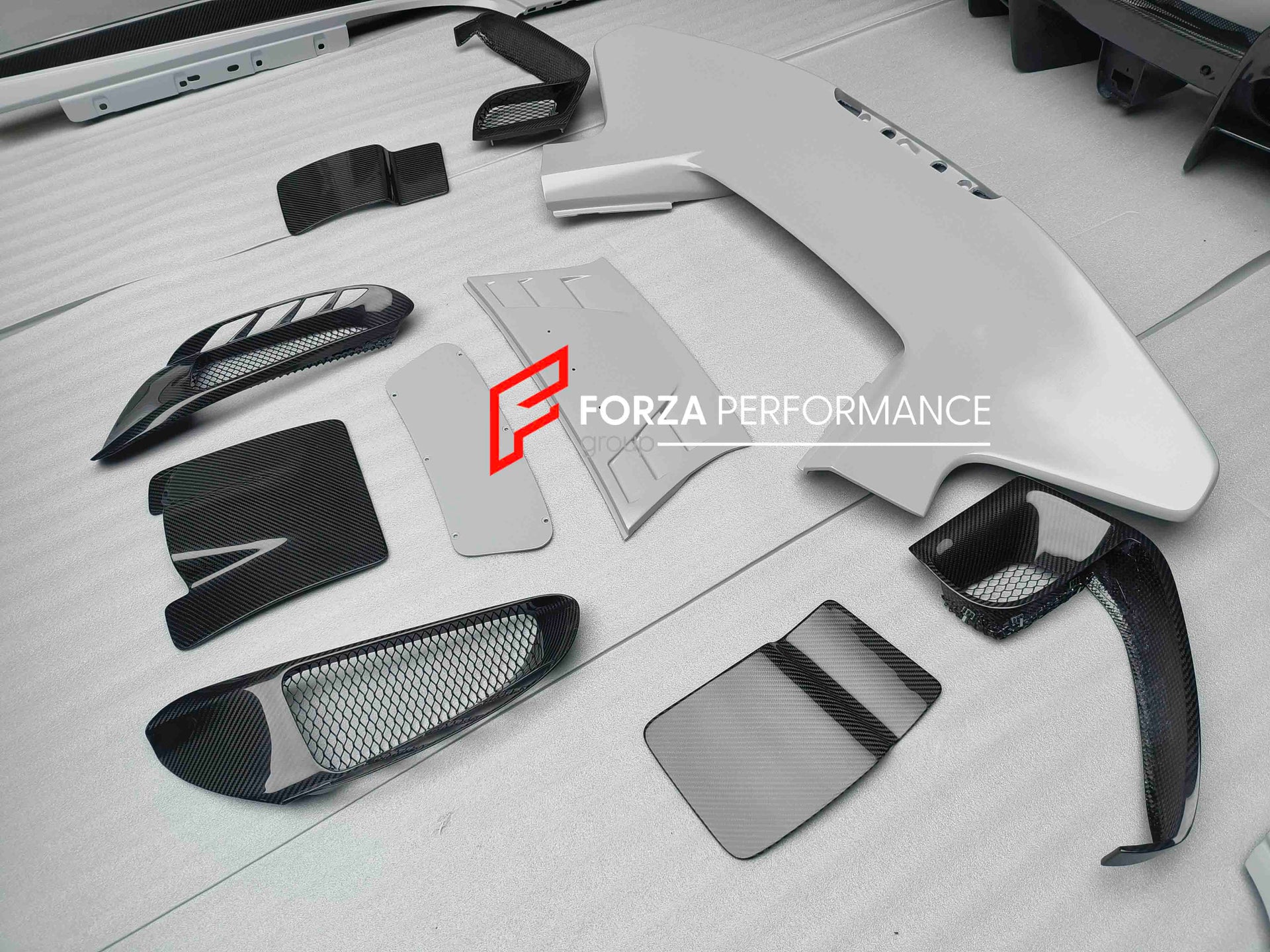 CONVERSION BODY KIT FERRARI 488 PISTA FOR FERRARI 488 2015+