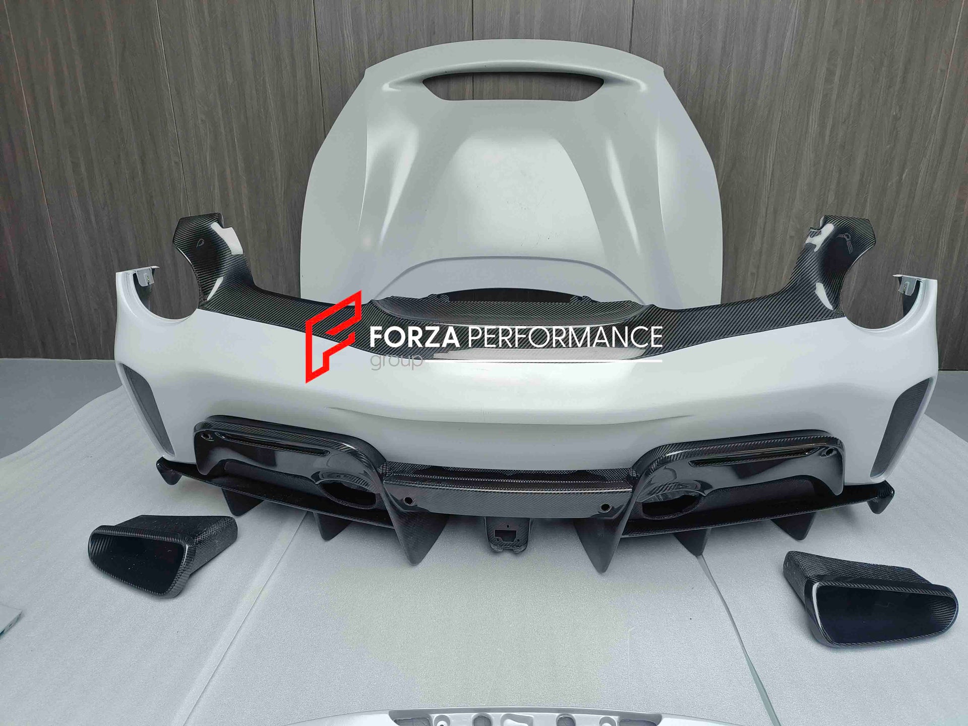 CONVERSION BODY KIT FERRARI 488 PISTA FOR FERRARI 488 2015+