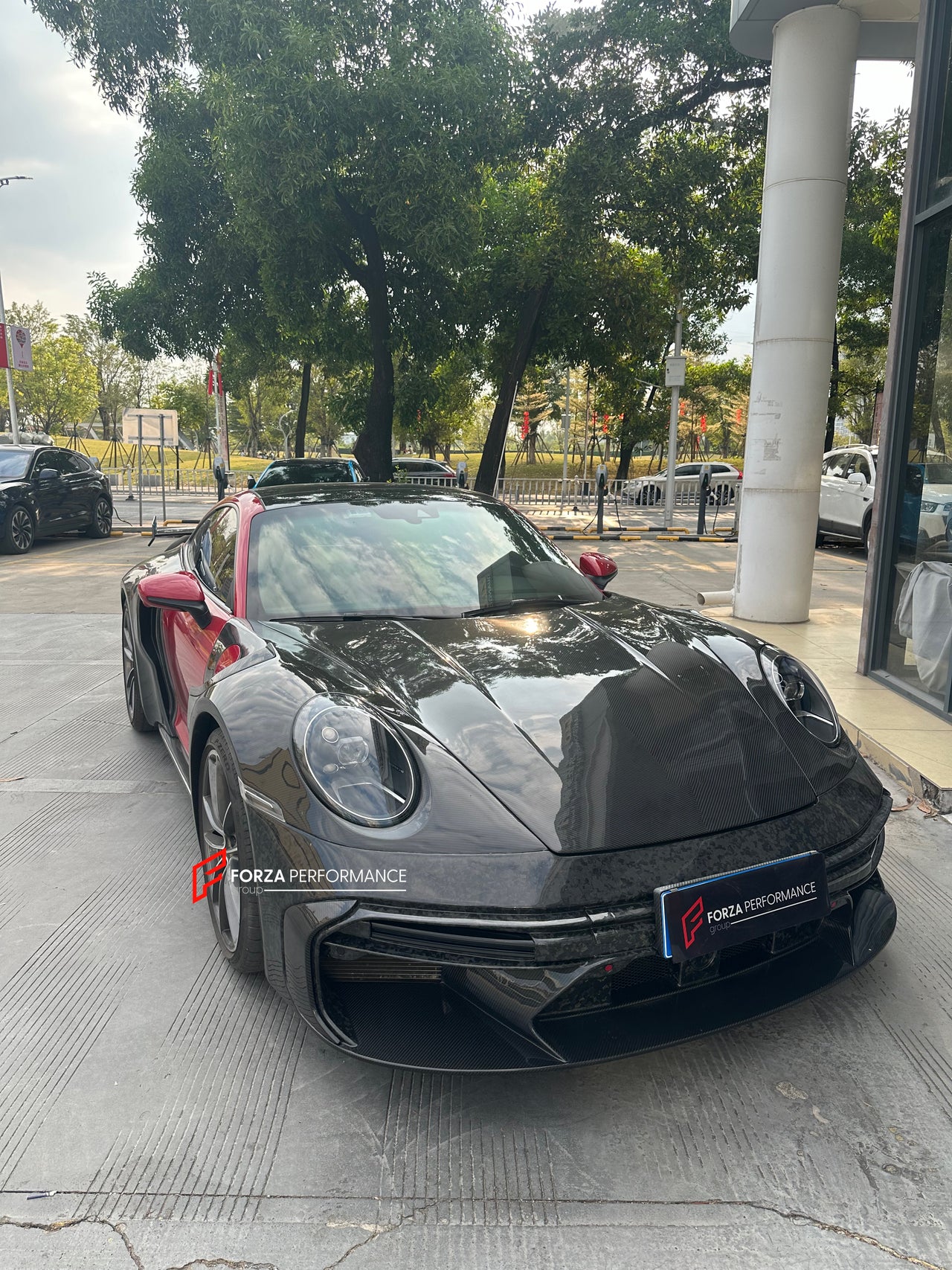 FORGED CARBON BODY KIT for PORSCHE 911 992 CARRERA TURBO S
Set includes:
Front Lip
Front Bumper
Hood
Fenders
Side Skirts
Rear Spoiler
Rear Bumper
Material: Forged Carbon
NOTE: Professional installation is required.
Payment ►
Visa
Mastercard
PayPal with a credit card (add 4.4% at checkout)
Payoneer
Cryptocurrency
Shipment ►
By express DHL/UPS/TNT/FedEx
To the local international airport
Special line by air
Special line by the sea
To Europe and the UK by train
Please let us know which shipping opt