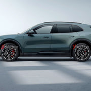 FORGED WHEELS RIMS for PORSCHE CAYENNE E4 TURBO 2026+ FORZA PERFORMANCE SportTechno Summer Set

We manufacture premium quality forged wheels rims for Porsche Cayenne E4 Turbo 2026+ in any design, size, color.

WHEEL SIZE:

Front: 22 x 10.5 ET 20
Rear: 22 x 12.5 ET 28
PCD: 5 x 130
CB: 71.6
Finish: High Gloss Black With Polished Silver
Material: 6061-T6 Forged Aluminum
THIS WHEEL DESIGN CAN BE CUSTOM-MADE FOR YOUR CAR IN ANY SIZE AND COLOR OPTIONS
Available in monoblock, 2-piece, 3-piece, duoblock, beadlock
3