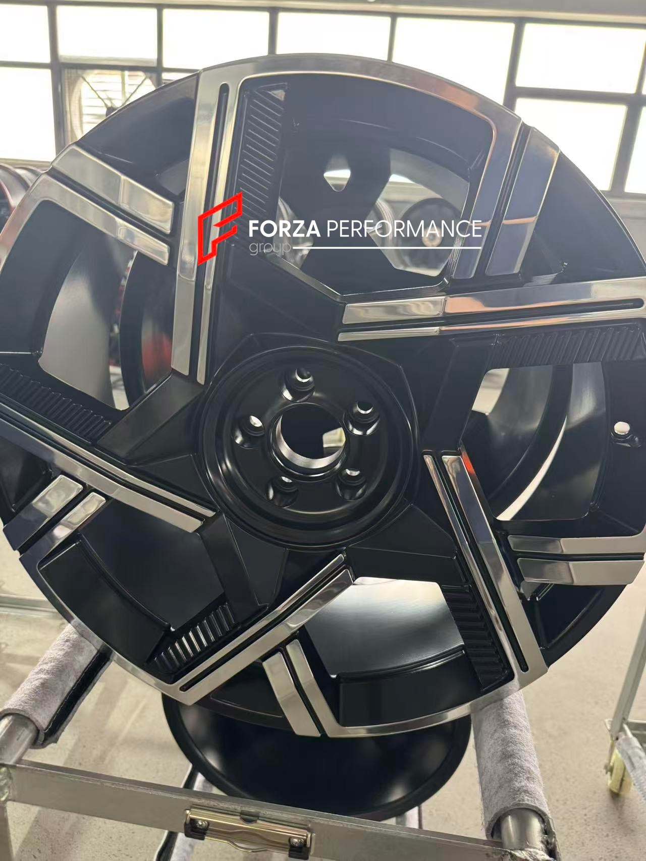 22 INCH FORGED WHEELS RIMS for ROLLS ROYCE CULLINAN BLACK BADGE 2026 custom fit buy OEM Rolls Royce Cullinan Series II style design wheels