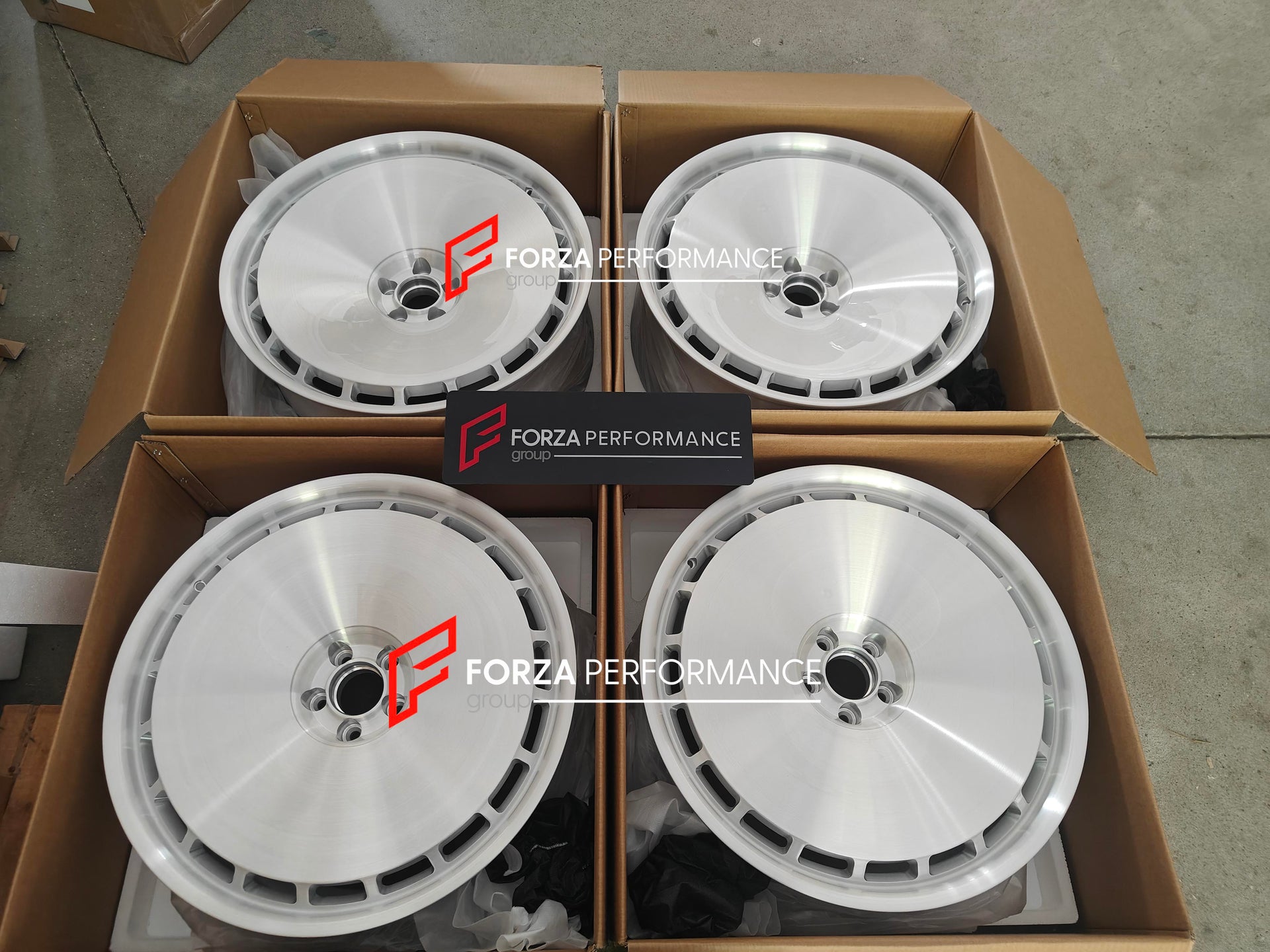 22 INCH FORGED WHEELS RIMS for ROLLS ROYCE CULLINAN BLACK BADGE 2026 custom fit buy Novitec x Vossen SP3 style design wheels