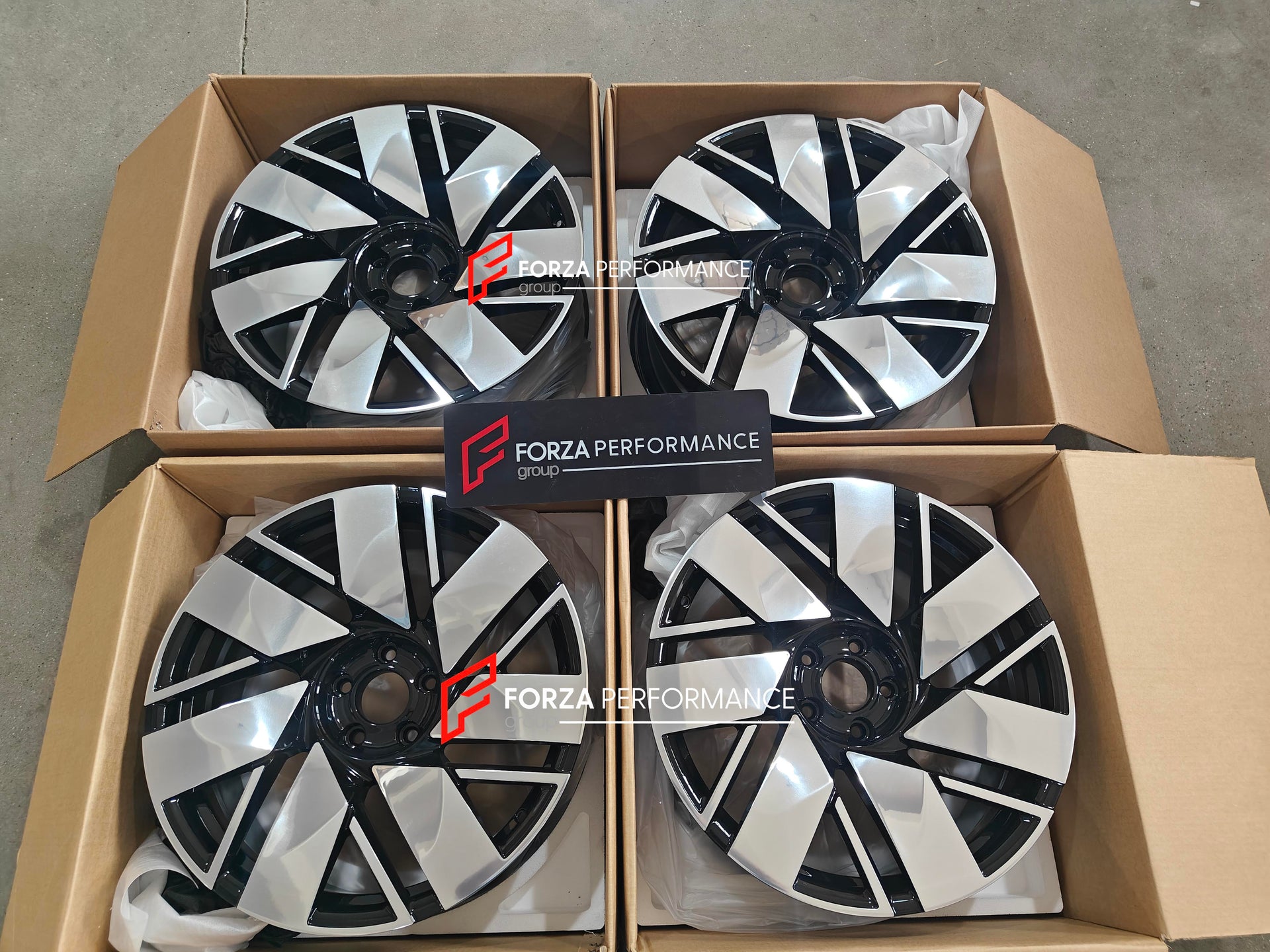 20 INCH FORGED WHEELS RIMS for ROLLS ROYCE GHOST BLACK BADGE 2026 Forza Performance custom fit buy OEM ROLLS ROYCE style design wheels
