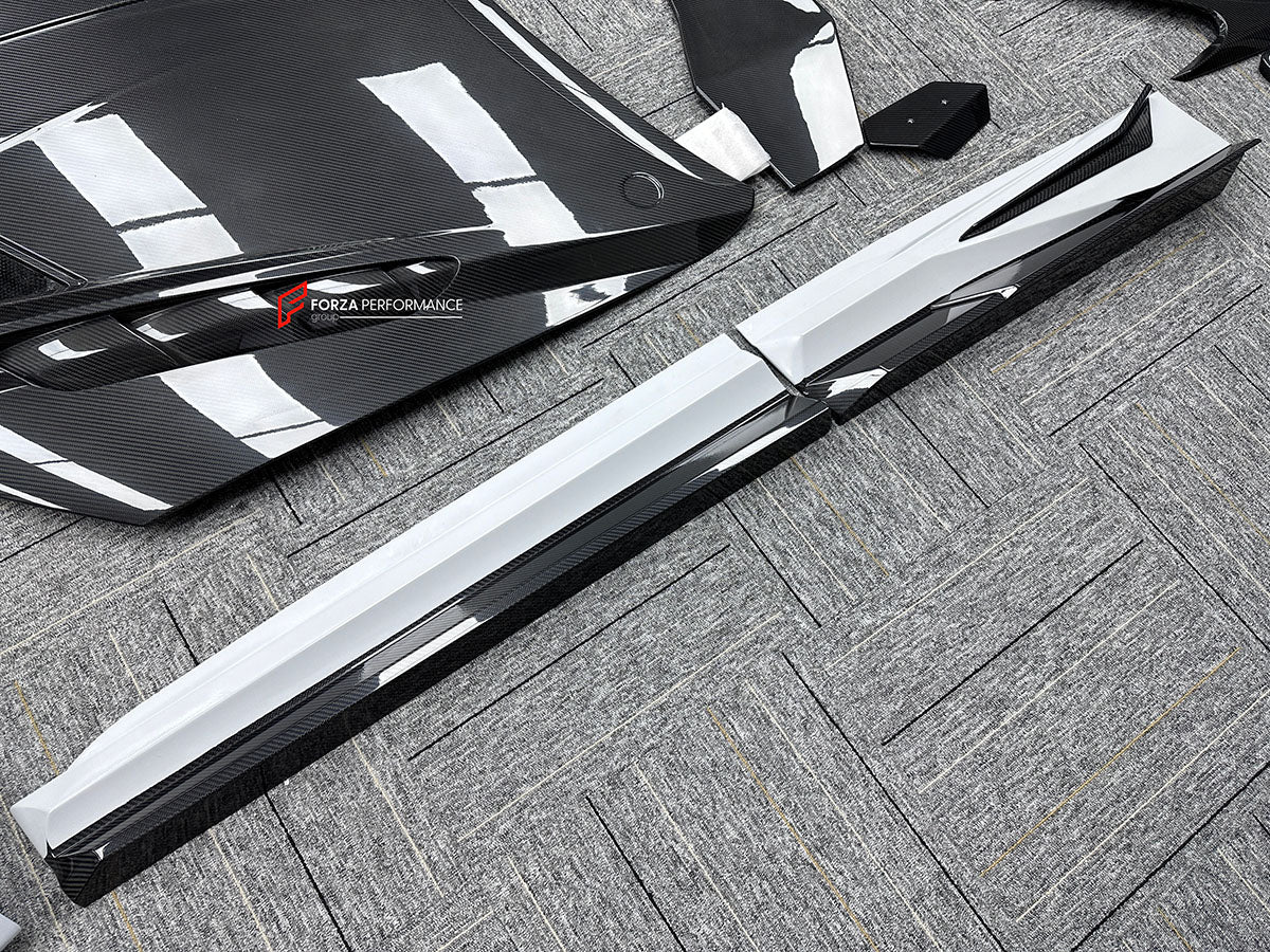 CARBON BODY KIT for LAMBORGHINI URUS S PERFORMANTE

Set includes:

Front Bumper 
Hood
Side Fenders
Side Skirts
Roof Spoiler
Rear Spoiler
Rear Bumper
Exhaust Tips
Exhaust System

Material: Carbon Fiber

Note: Professional installation is required.
