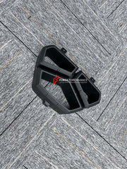 CARBON BODY KIT for LAMBORGHINI URUS S PERFORMANTE

Set includes:

Front Bumper 
Hood
Side Fenders
Side Skirts
Roof Spoiler
Rear Spoiler
Rear Bumper
Exhaust Tips
Exhaust System

Material: Carbon Fiber

Note: Professional installation is required.
