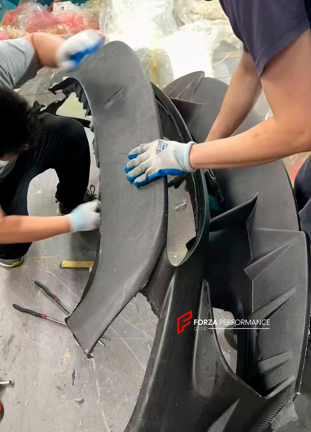CARBON BODY KIT for FERRARI ROMA

Set includes:

Front Bumper
Front Grille
Hood / Bonnet
Side Mirror Covers
Side Trims
Side Skirts
Trunk Panel
Rear Spoiler

Rear Diffuser

Material: Carbon Fiber

Note: Professional installation is required.