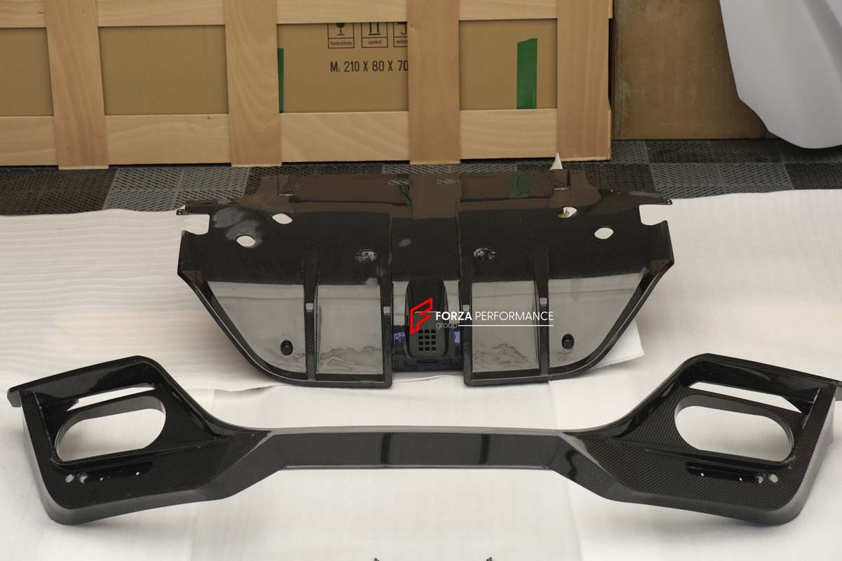 CARBON BODY KIT for FERRARI ROMA

Set includes:

Front Bumper
Front Grille
Hood / Bonnet
Side Mirror Covers
Side Trims
Side Skirts
Trunk Panel
Rear Spoiler

Rear Diffuser

Material: Carbon Fiber