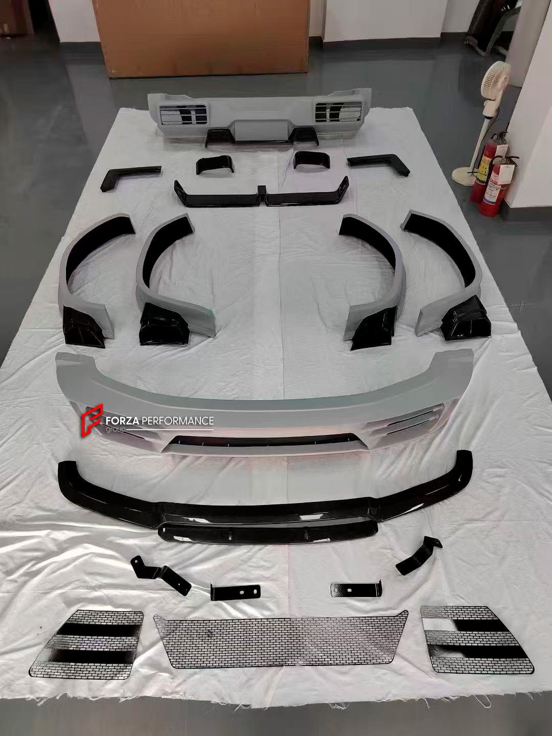 WIDE BODY KIT for FORD BRONCO 2021+

Set includes:

Front Lip
Front Bumper
Front Fenders
Hood / Bonnet
Side Skirts
Rear Fenders
Tail Lights
Rear Bumper
Rear Diffuser

Material: Fiberglass or Carbon Fiber
