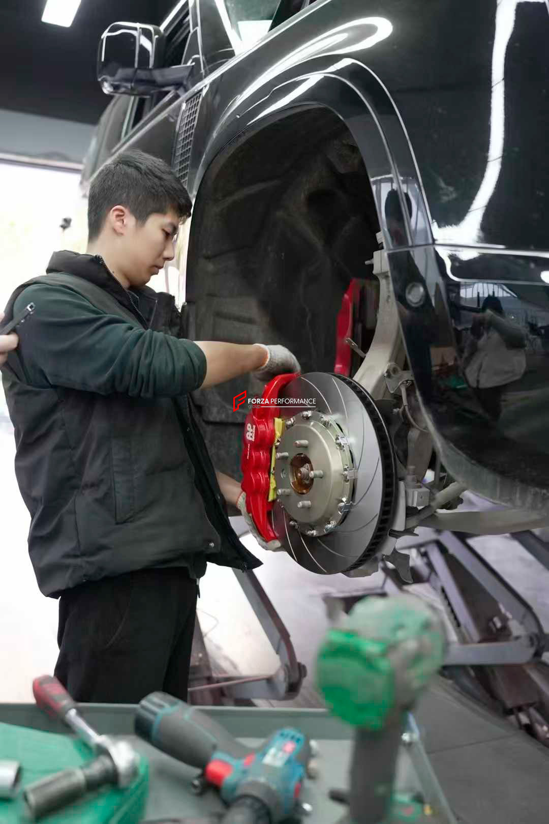 We manufacture premium quality carbon ceramic brakes discs rotors for LAND ROVER DEFENDER 110 P400 L663 2019+ in any size

Specification:

Authentic AP Racing CP8520 6 Pot Front Brake Calipers
Front disc: 390 mm, thickness 36 mm


Includes: brake disсs / rotors, brake pads, brackets for calipers, hoses.

BRAKE DISCS ROTORS CAN BE MADE FOR YOUR CAR IN ANY SIZE AND UPGRADED FROM IRON / STEEL DISCS TO CARBON CERAMIC

PLEASE INCLUDE YOUR CAR VIN, MODEL, YEAR AND WHEELS SIZE.

Note: Professional installation req