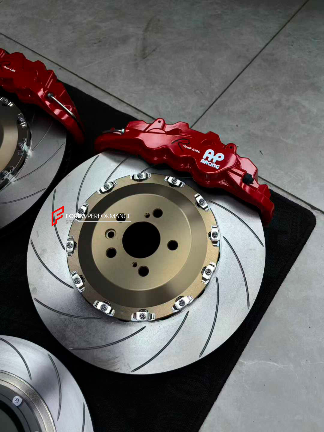 We manufacture premium quality carbon ceramic brakes discs rotors for LAND ROVER RANGE ROVER VELAR L560 2017 - 2023 in any size

Specification:

Authentic AP Racing CP8521 6 Pot Front Brake Calipers
Front disc: 410 mm, thickness 36 mm


Includes: brake disсs / rotors, brake pads, brackets for calipers, hoses.

BRAKE DISCS ROTORS CAN BE MADE FOR YOUR CAR IN ANY SIZE AND UPGRADED FROM IRON / STEEL DISCS TO CARBON CERAMIC

PLEASE INCLUDE YOUR CAR VIN, MODEL, YEAR AND WHEELS SIZE.

Note: Professional installati