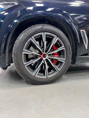 FRONT BIG BRAKE KIT BBK for BMW X5 xDRIVE30Li G05 G18 2018 - 2023

Forza Performance Group offers various types of big brake kits, all types of aftermarket brake calipers, as well as genuine original brands of all types, such as AP Racing, Brembo, Akebono, AMG, M Performance, Audi, Porsche, Lamborghini, Toyota TRD, etc.

Current set includes:

2x Authentic AP Racing CP8520 6 Pot Front Brake Calipers

2x Front Brake Discs 390 mm

2x Brake Caliper Adapters
2x Brake Pads


PLEASE INCLUDE YOUR VIN, MODEL AND YE