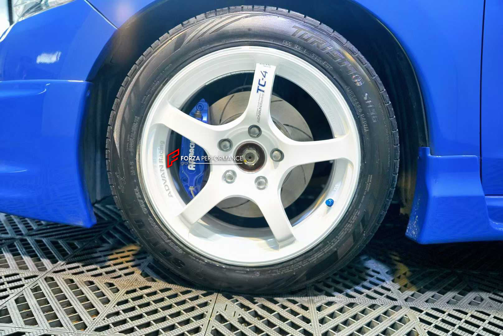 FRONT BIG BRAKE KIT BBK for HONDA CR-Z ZF FACELIFT 2012 - 2015

Forza Performance Group offers various types of big brake kits, all types of aftermarket brake calipers, as well as genuine original brands of all types, such as AP Racing, Brembo, Akebono, AMG, M Performance, Audi, Porsche, Lamborghini, Toyota TRD, etc.

Current set includes:

2x Authentic AP Racing CP7600 4 Pot Front Brake Calipers

2x Front Brake Discs 285 mm

2x Brake Caliper Adapters
2x Brake Pads


PLEASE INCLUDE YOUR VIN, MODEL AND YEAR 