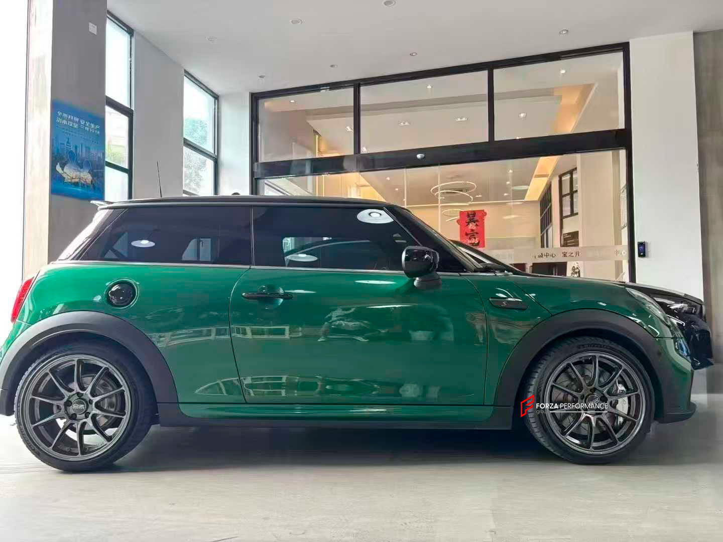 FRONT BIG BRAKE KIT BBK for MINI COOPER S F56 2021 - 2024

Forza Performance Group offers various types of big brake kits, all types of aftermarket brake calipers, as well as genuine original brands of all types, such as AP Racing, Brembo, Akebono, AMG, M Performance, Audi, Porsche, Lamborghini, Toyota TRD, etc.

Current set includes:

2x Authentic AP Racing CP9540 4 Pot Front Brake Calipers

2x Electric Parking Brake
2x Front Brake Discs 355 mm

2x Brake Caliper Adapters
2x Brake Pads


PLEASE INCLUDE YOUR