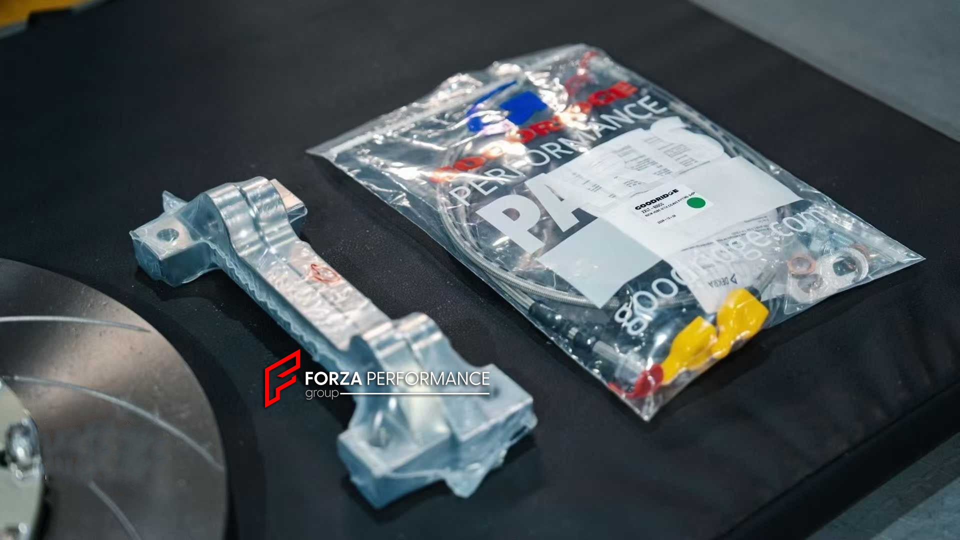 FRONT BIG BRAKE KIT BBK for ZEEKR 009 2022+

Forza Performance Group offers various types of big brake kits, all types of aftermarket brake calipers, as well as genuine original brands of all types, such as AP Racing, Brembo, Akebono, AMG, M Performance, Audi, Porsche, Lamborghini, Toyota TRD, etc.

Current set includes:

2x Authentic AP Racing CP9561 6 Pot Front Brake Calipers

2x Front Brake Discs 390 mm

2x Brake Caliper Adapters
2x Brake Pads


PLEASE INCLUDE YOUR VIN, MODEL AND YEAR WHEN PURCHASING.