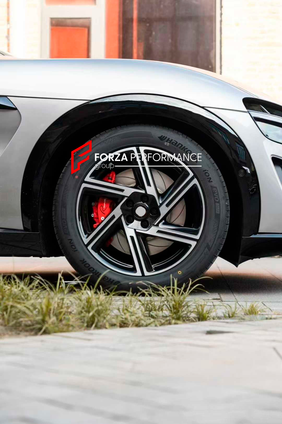 FRONT BIG BRAKE KIT for XIAOMI YU7 2025+

Forza Performance Group offers various types of big brake kits, all types of aftermarket brake calipers, as well as genuine original brands of all types, such as AP Racing, Brembo, Akebono, AMG, M Performance, Audi, Porsche, Lamborghini, Toyota TRD, etc.

Current set includes:

2x Authentic AP Racing CP9561 6 Pot Front Brake Calipers
2x Front Brake Discs 390 mm

2x Brake Caliper Adapters