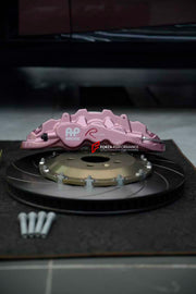 FRONT BIG BRAKE KIT for XIAOMI YU7 2025+

Forza Performance Group offers various types of big brake kits, all types of aftermarket brake calipers, as well as genuine original brands of all types, such as AP Racing, Brembo, Akebono, AMG, M Performance, Audi, Porsche, Lamborghini, Toyota TRD, etc.

Current set includes:

2x Authentic AP Racing CP8521 6 Pot Front Brake Calipers
2x Front Brake Discs 410 mm

2x Brake Caliper Adapters
2x Brake Pads

PLEASE INCLUDE YOUR VIN, MODEL AND YEAR WHEN PURCHASING.