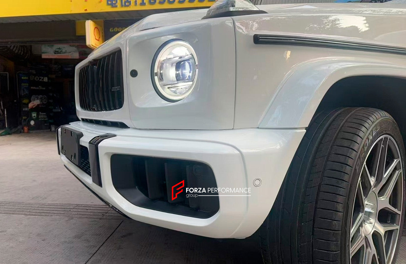 FRONT BUMPER AIR VENTS with MESH W465 for MERCEDES BENZ G CLASS W464 2018 - 2024



Set includes:

Front Bumper Air Vents
Front Bumper Mesh

Material: Plastic

NOTE: Professional installation is required