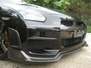 Front Bumper for Nissan GT-R R35 TOM001B
Set includes:

Front Bumper
Material: Fiberglass

NOTE: Professional installation is required.