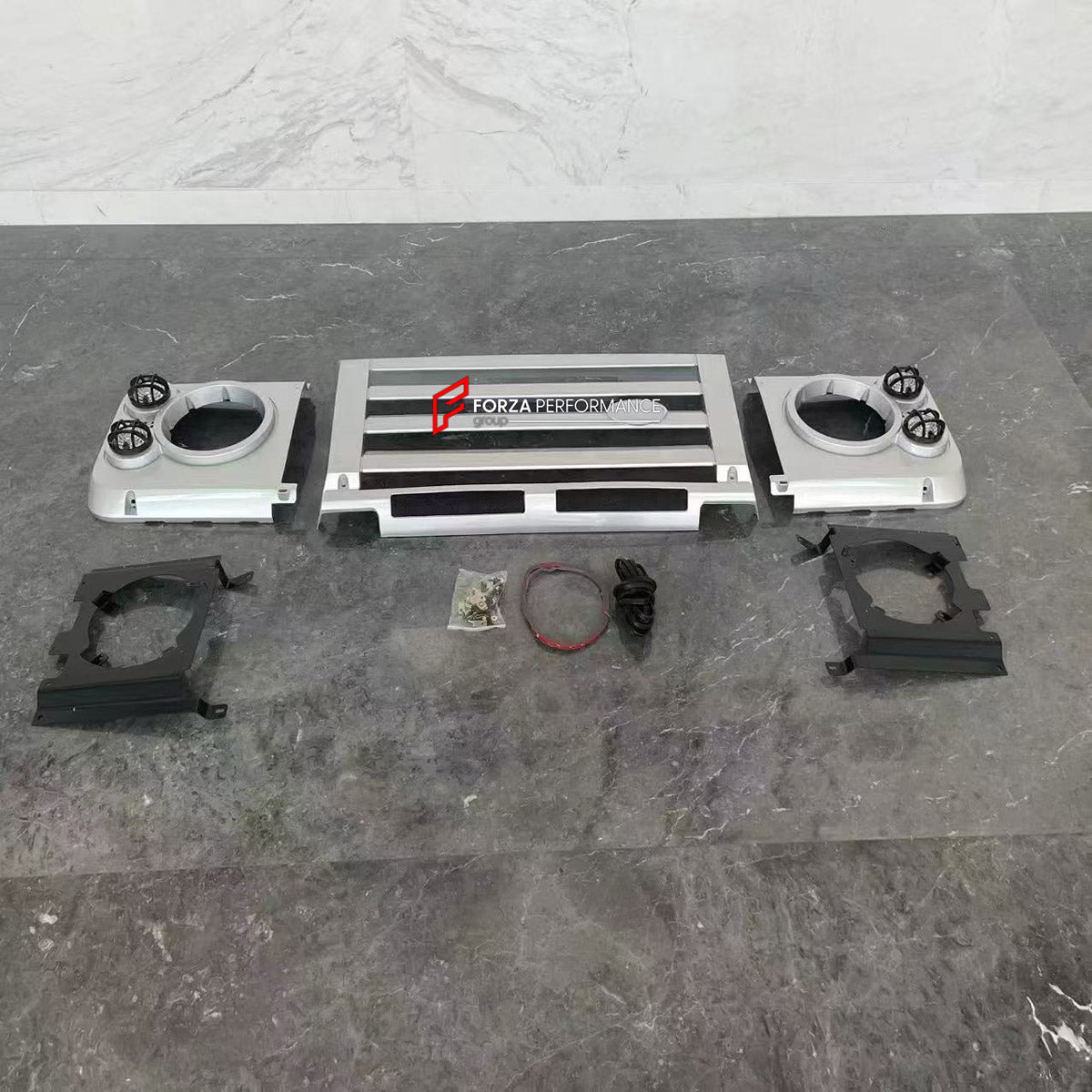 FRONT GRILLE for Land Rover Defender L316 90 110 130 1990 - 2016
Set includes:

Front Grille
Material: Plastic

NOTE: Professional installation is required.