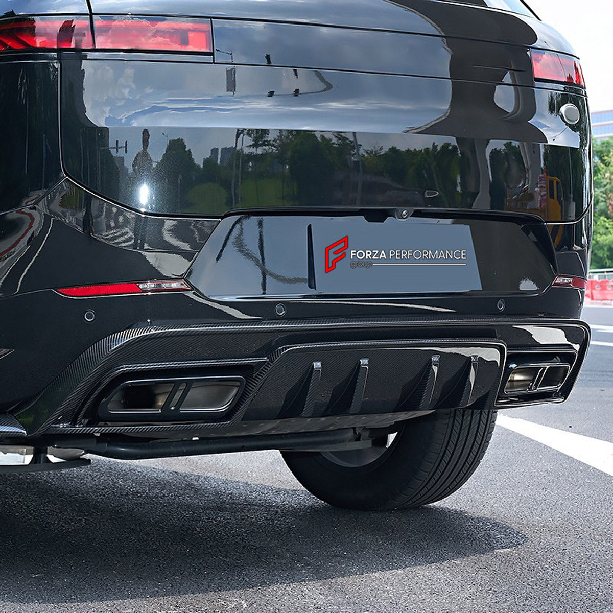 Front Lip And Rear Diffuser for Land Rover Range Rover Sport L461 2022+
Set includes:

Front Lip
Rear Diffuser
Material: Plastic, Dry Carbon

NOTE: Professional installation is required.