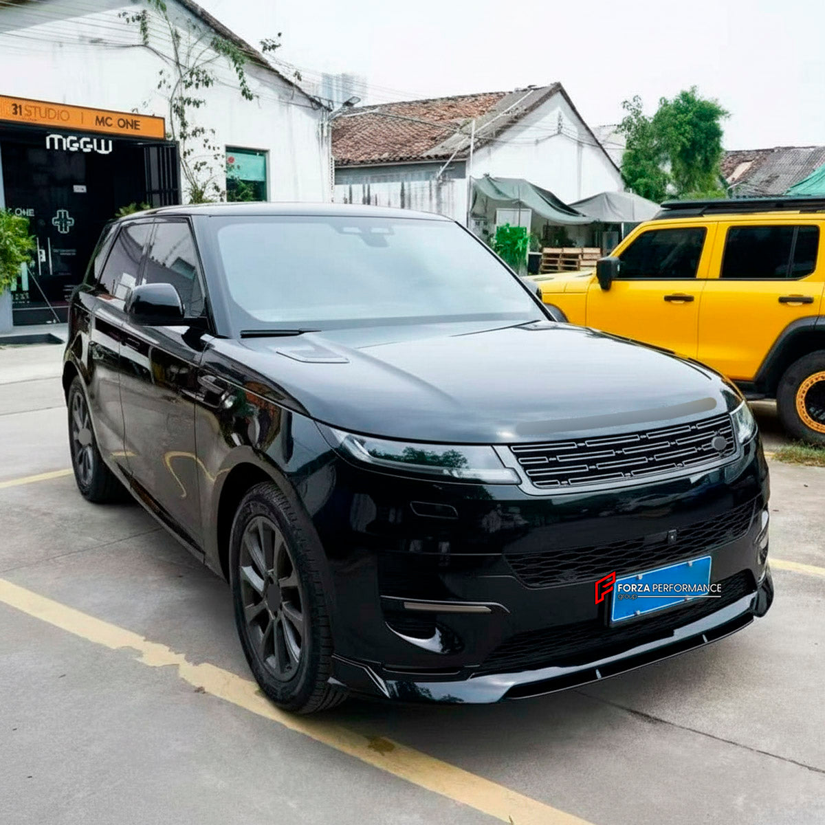 Front Lip And Rear Diffuser for Land Rover Range Rover Sport L461 2022+
Set includes:

Front Lip
Rear Diffuser
Material: Plastic, Dry Carbon

NOTE: Professional installation is required.