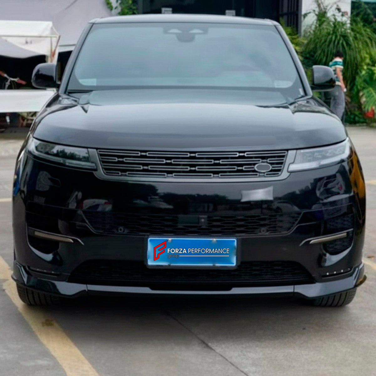 Front Lip And Rear Diffuser for Land Rover Range Rover Sport L461 2022+
Set includes:

Front Lip
Rear Diffuser
Material: Plastic, Dry Carbon

NOTE: Professional installation is required.