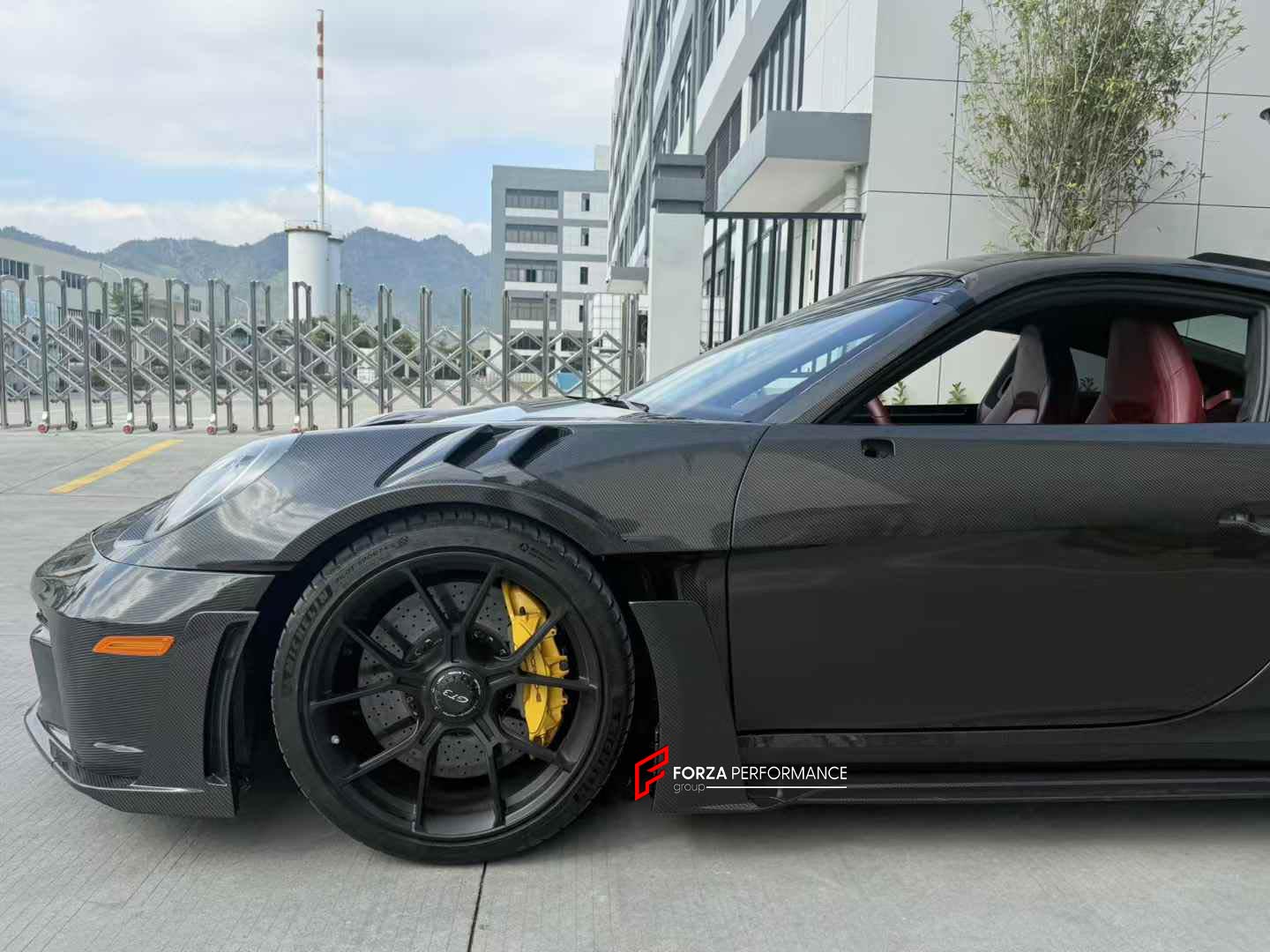 FULL CARBON SHELL REPLACEMENT PARTS for PORSCHE 911 992.1 GT3 RS 2019 - 2025
Set includes:

Front Lip
Front Bumper
Hood Bonnet
Front Fenders
Side Skirts
Doors
Quarter Panel
Engine Lid
Rear Duck Spoiler
Rear Bumper
Rear Diffuser
Rear Wing Spoiler
Material: Dry Carbon

NOTE: Professional installation is required.