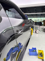 FULL CARBON SHELL REPLACEMENT PARTS for PORSCHE 911 992.1 GT3 RS 2019 - 2025
Set includes:

Front Lip
Front Bumper
Hood Bonnet
Front Fenders
Side Skirts
Doors
Quarter Panel
Engine Lid
Rear Duck Spoiler
Rear Bumper
Rear Diffuser
Rear Wing Spoiler
Material: Dry Carbon

NOTE: Professional installation is required.