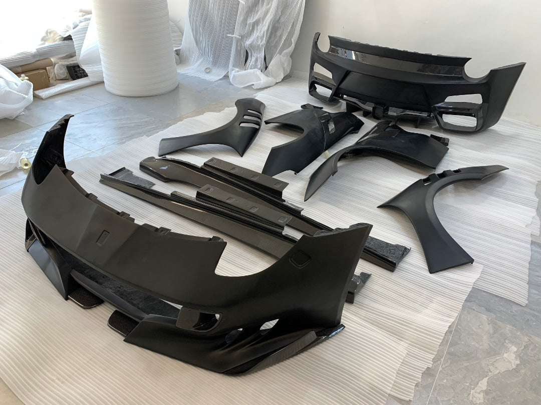 CONVERSION FULL DRY CARBON BODY KIT FOR FERRARI F12 TDR 2015-2017