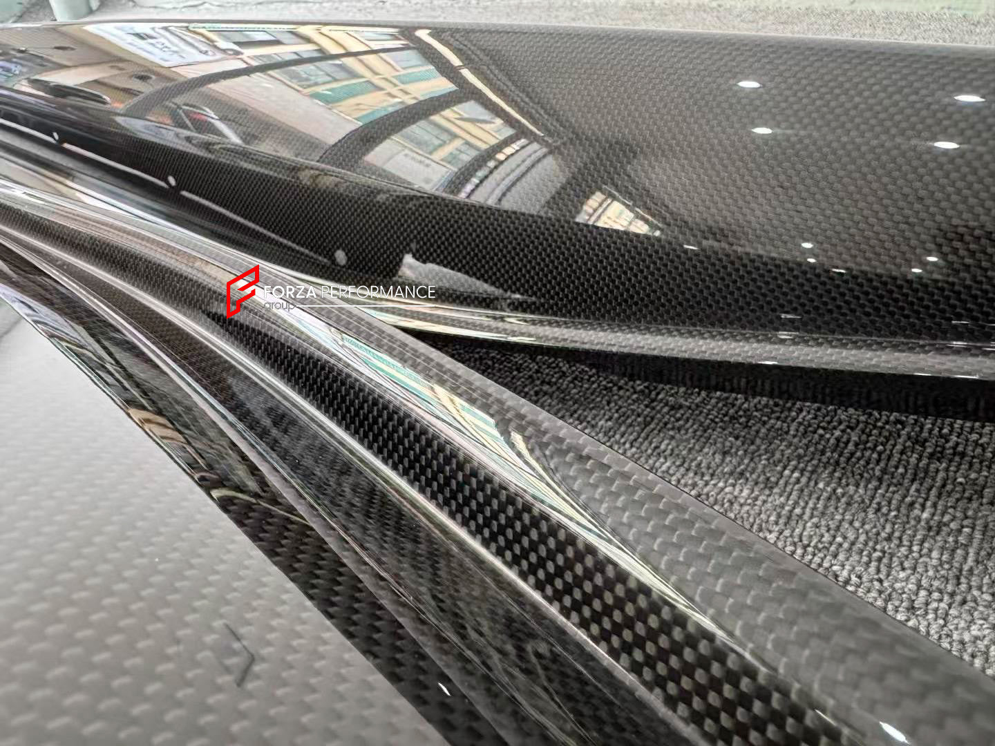 GENUINE FERRARI DRY CARBON SIDE SKIRTS for FERRARI 12 CILINDRI SPIDER 2024+

Set includes:

Side Skirts

Material: Dry Carbon