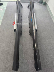 GENUINE FERRARI DRY CARBON SIDE SKIRTS for FERRARI 12 CILINDRI SPIDER 2024+

Set includes:

Side Skirts

Material: Dry Carbon