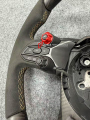 GENUINE LAMBORGHINI CARBON ALCANTARA STEERING WHEEL for LAMBORGHINI REVUELTO 2023+

Set includes:

Steering wheel

Condition: New

Material: Carbon, Alcantara
