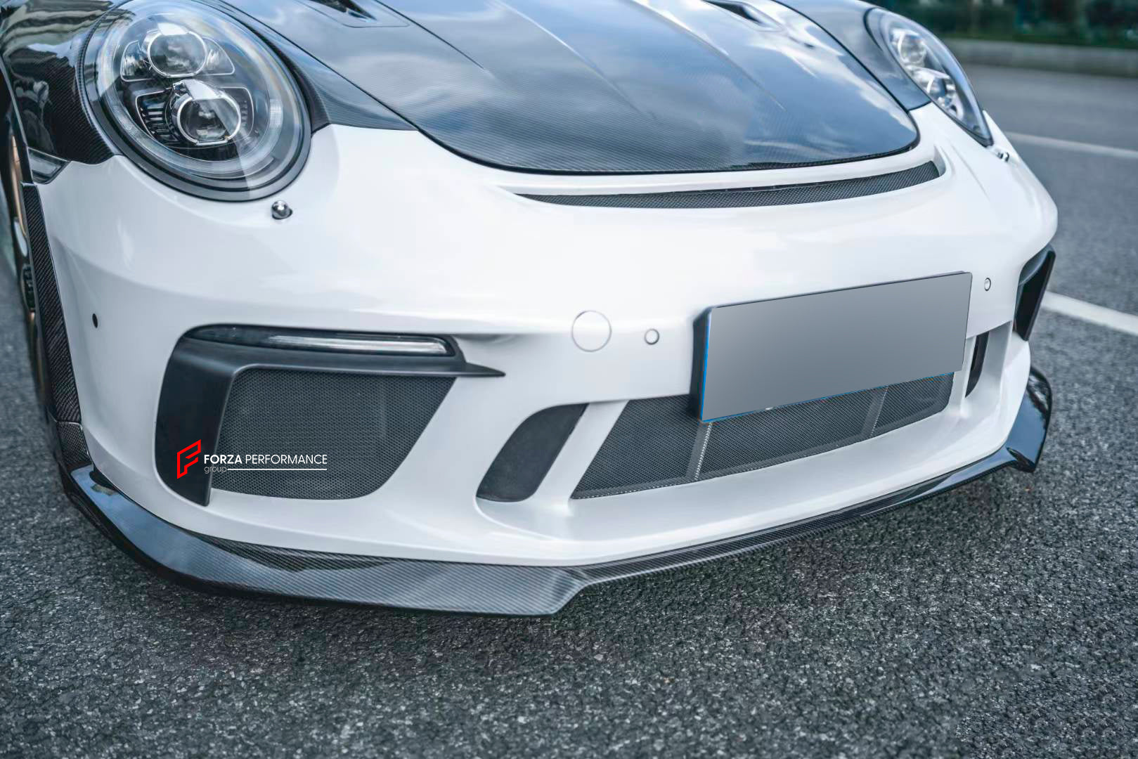 GT3 RS CARBON BODY KIT for PORSCHE 911 CARRERA 991.2 2015 - 2020

Set includes:
Front Lip
Front Bumper
Hood / Bonnet
Front Fenders
Side Skirts
Rear Spoiler
Rear Bumper
Rear Diffuser

Material: Carbon Fiber

* Each part of this kit can be sent separately. Please contact us if you need a specific part.