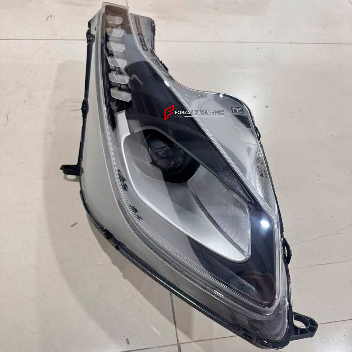 Headlights for Ferrari 488 2015 - 2020
Set includes:

Left and Right Headlights
Material: Plastic

NOTE: Professional installation is required.