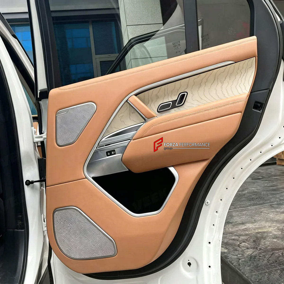 CONVERSION UPGRADE FACELIFT OLD TO NEW BODY KIT for Land Rover Range Rover L405 2012 - 2017 to L460 2021+
Set includes:

Central Storage Box
Central Control Panel Trim
Carbon Central Control Panel Trim
Inner Door Panel
Inner Door Panel Seat Adjust Switch Frame Trim
Dashboard Panel Cover
Steering Wheel
Material: Plastic

NOTE: Professional installation is required.