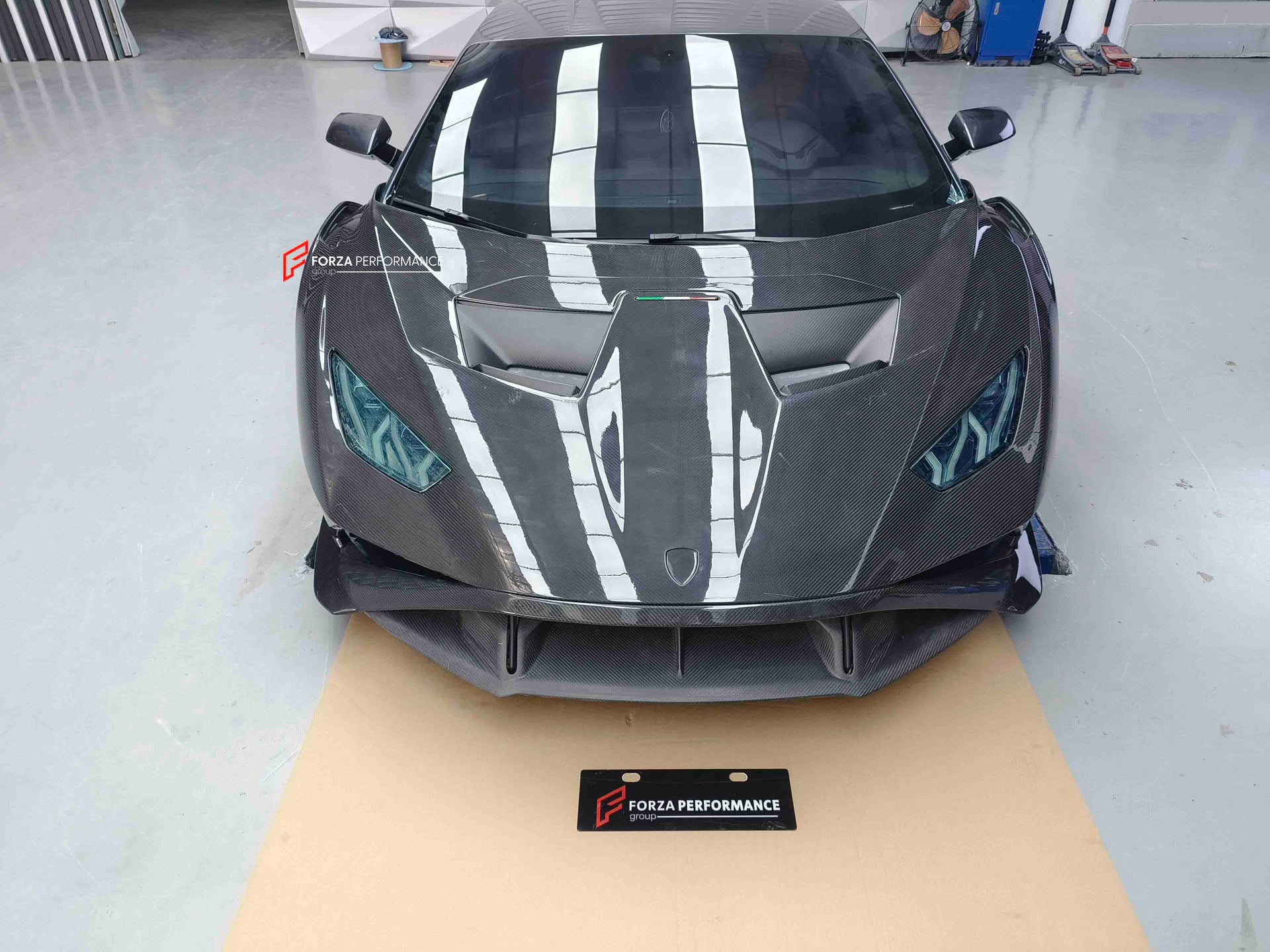 CONVERSION DRY CARBON BODY KIT FOR LAMBORGHINI HURACAN UPGRADE TO HURACAN STO