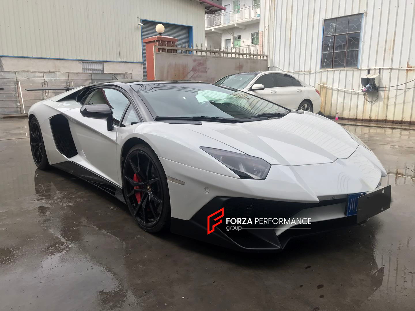 CONVERSION BODY KIT LP750 SV STYLE FOR LAMBORGHINI AVENTADOR LP700 (2011 - 2015)