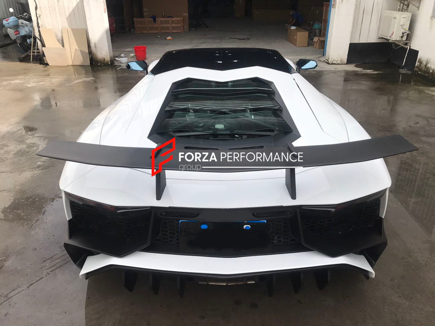 CONVERSION BODY KIT LP750 SV STYLE FOR LAMBORGHINI AVENTADOR LP700 (2011 - 2015)