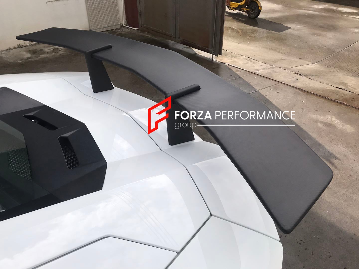 CONVERSION BODY KIT LP750 SV STYLE FOR LAMBORGHINI AVENTADOR LP700 (2011 - 2015)