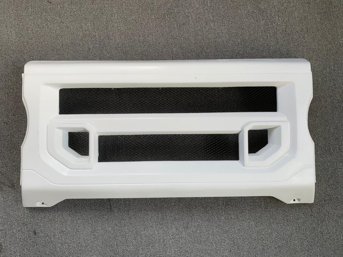 LAND ROVER DEFENDER old 90/110 PARTS

Set includes:

Front Grille
Front Led Lights
DASHBOARD
A BAR
Wheel Arch
Side Step
Mud Flaps
Material: PP+ABS