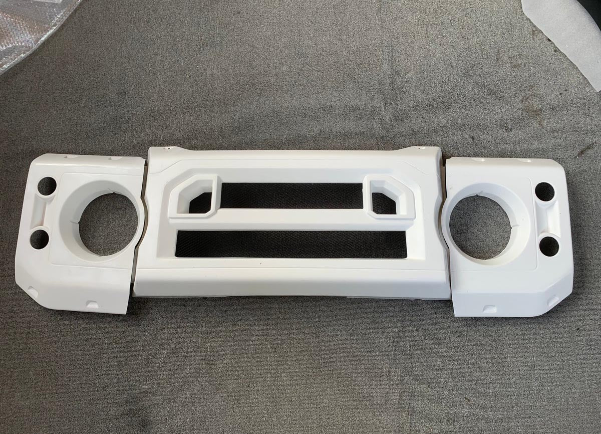 LAND ROVER DEFENDER old 90/110 PARTS

Set includes:

Front Grille
Front Led Lights
DASHBOARD
A BAR
Wheel Arch
Side Step
Mud Flaps
Material: PP+ABS
