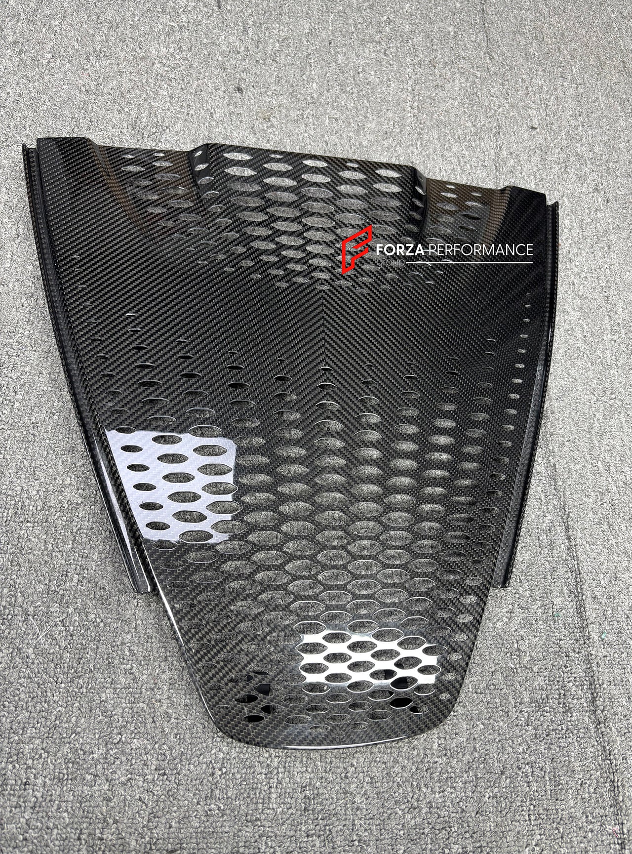 CARBON LIP SPOILER with ENGINE COVER for MCLAREN 750S SPIDER 2023+

Set includes:

Lip Spoiler
Engine Cover

Material: Carbon

Note: Professional installation is required