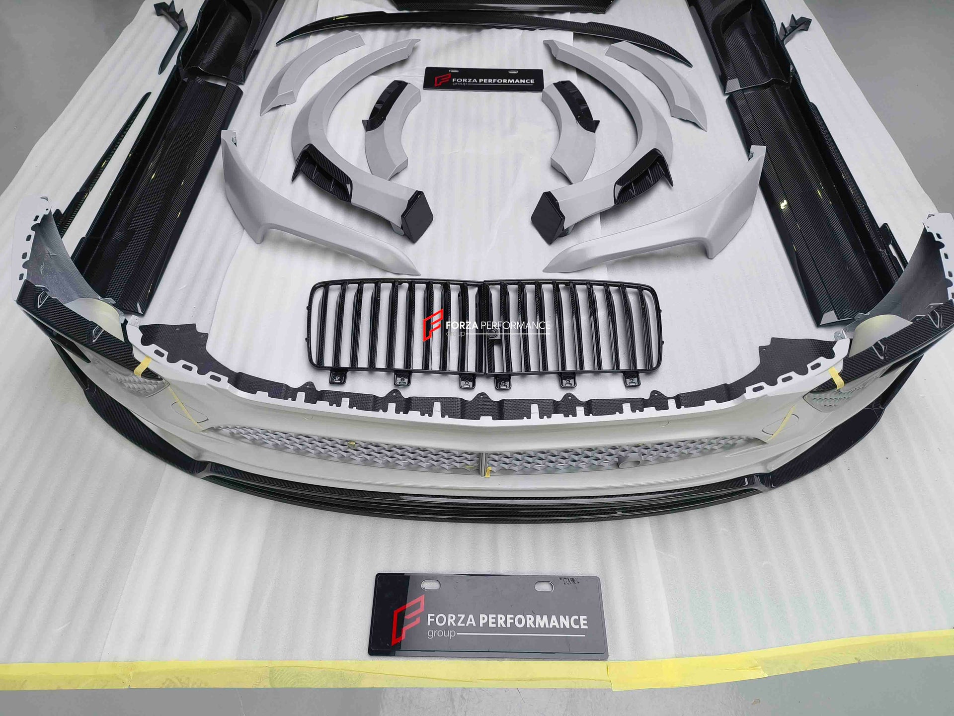 MANSORY STYLE WIDE BODY KIT FOR BENTLEY BENTAYGA W12 2020+