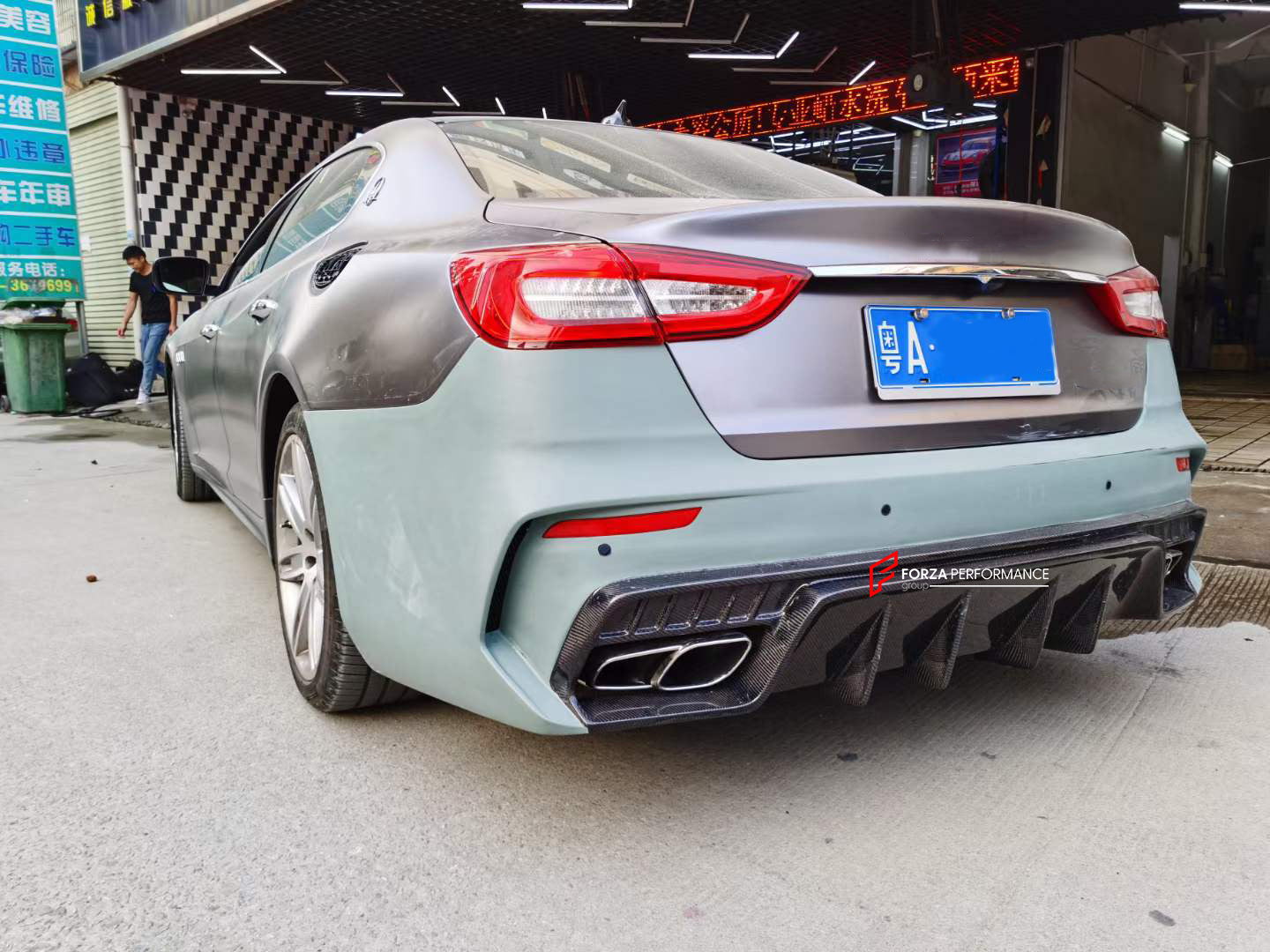 CARBON BODY KIT FOR MASERATI QUATTROPORTE 2013+  Set includes:  Front Bumper Hood Bonnet Side Fenders Side skirts Rear Bumper Spoiler Material: Carbon + Fiberglass