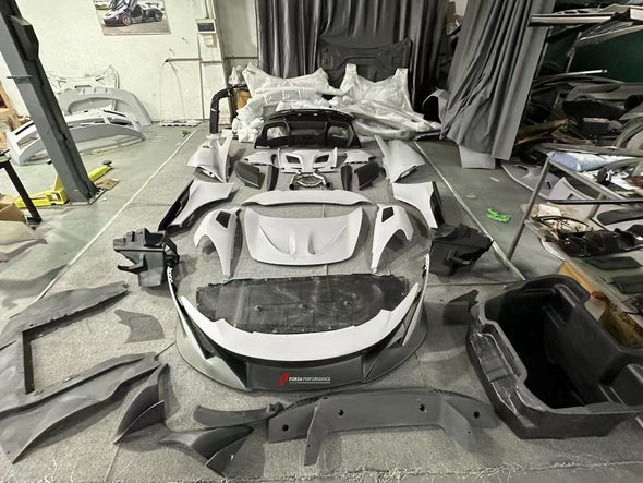 McLaren MP4-12C/625/650S upgrade conversion facelift to McLaren 675LT dry carbon kit