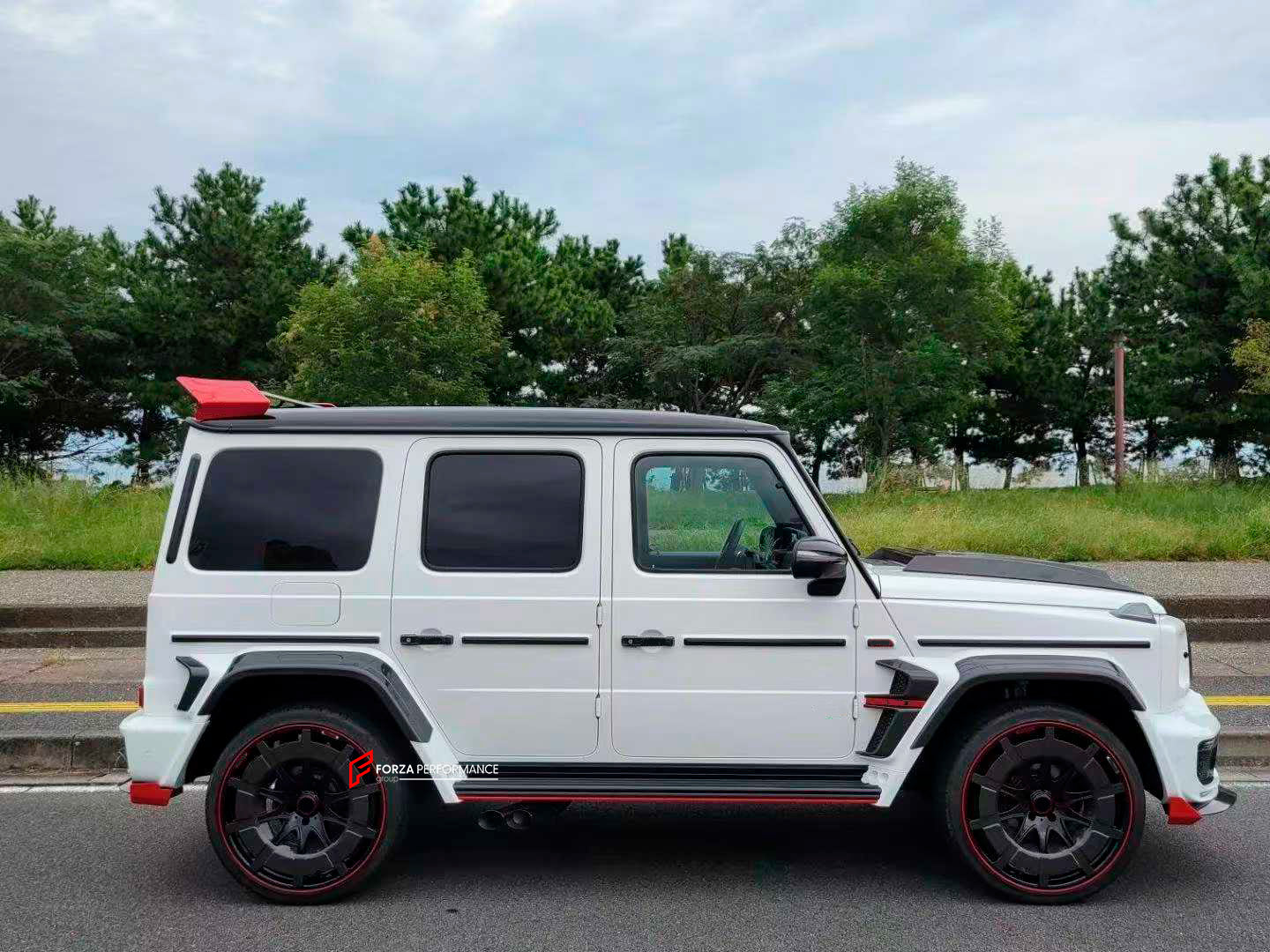 G900 ROCKET DRY CARBON BODY KIT for MERCEDES-BENZ G-CLASS G63