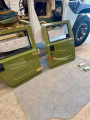 Metal Doors Replacement for Hummer H1 1992 - 2006
Set includes:

Doors
Material: Metal

NOTE: Professional installation is required.