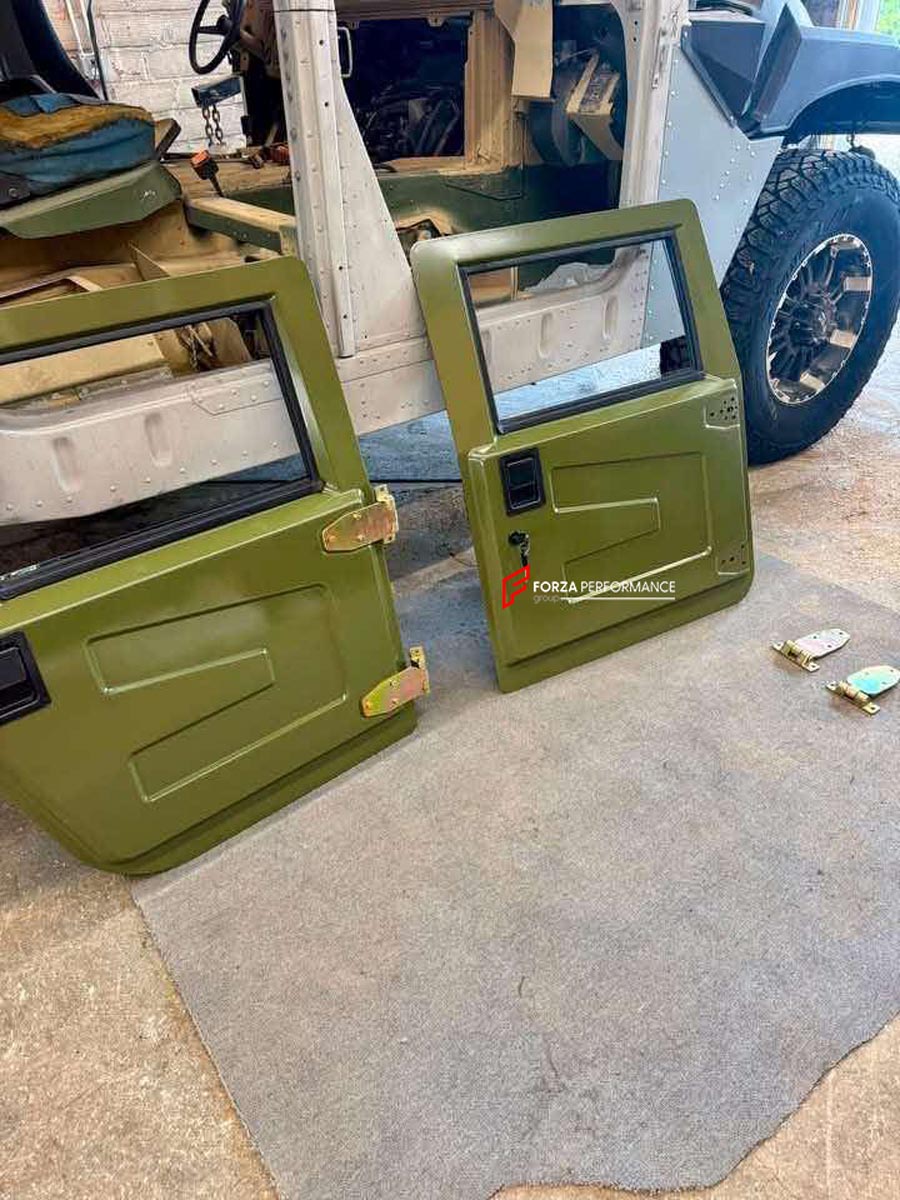 Metal Doors Replacement for Hummer H1 1992 - 2006
Set includes:

Doors
Material: Metal

NOTE: Professional installation is required.